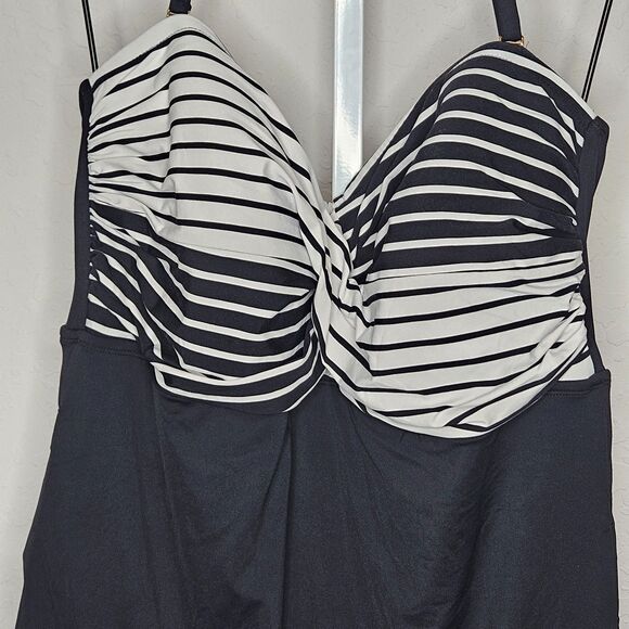 Anne Cole Signature Plus Size 24W Black White Striped Swim Dress One Piece - Picture 2 of 5
